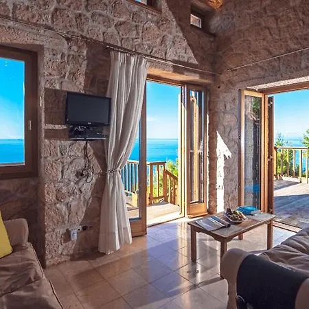 Beyond Villas * Agios Nikitas