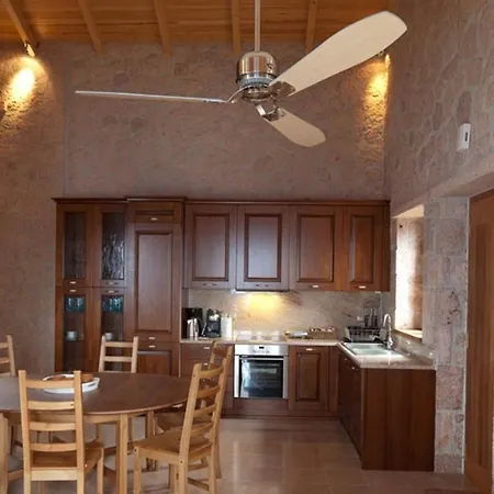 Villa Beyond Áyios Nikítas