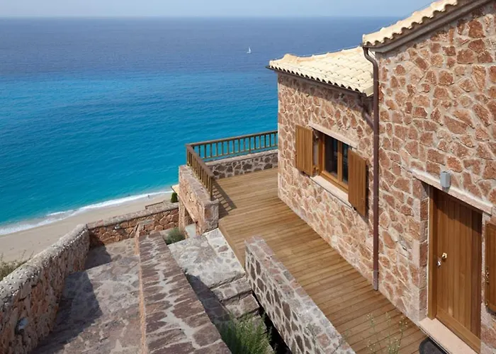 Beyond Villa Áyios Nikítas