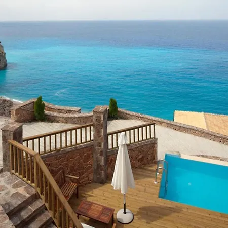 Beyond Vila Áyios Nikítas