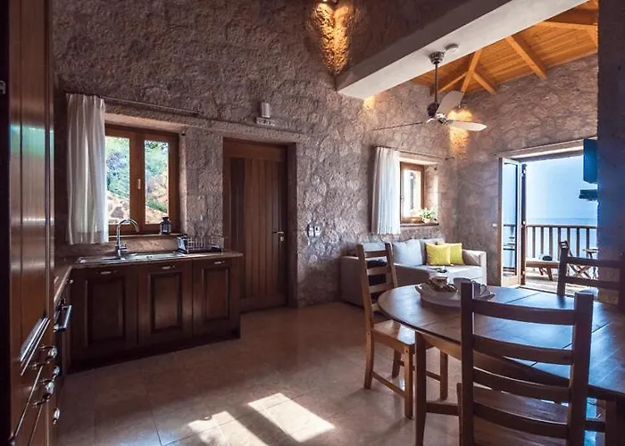 Beyond Villas * Agios Nikitas